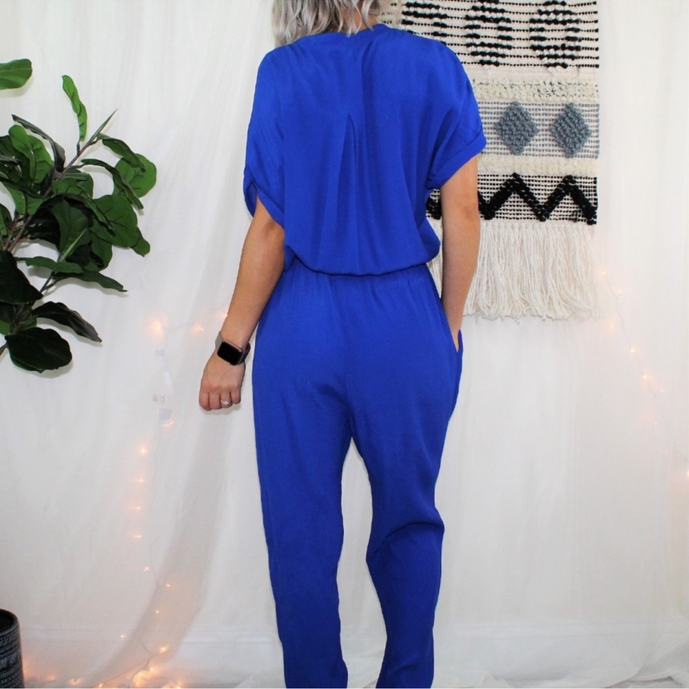 ASTR Notched Neck Woven jumpsuit - Picture 3 of 8